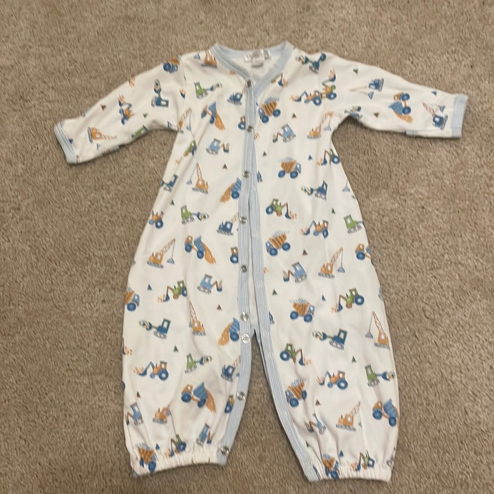 Kissy kissy size SM gown/romper combo.